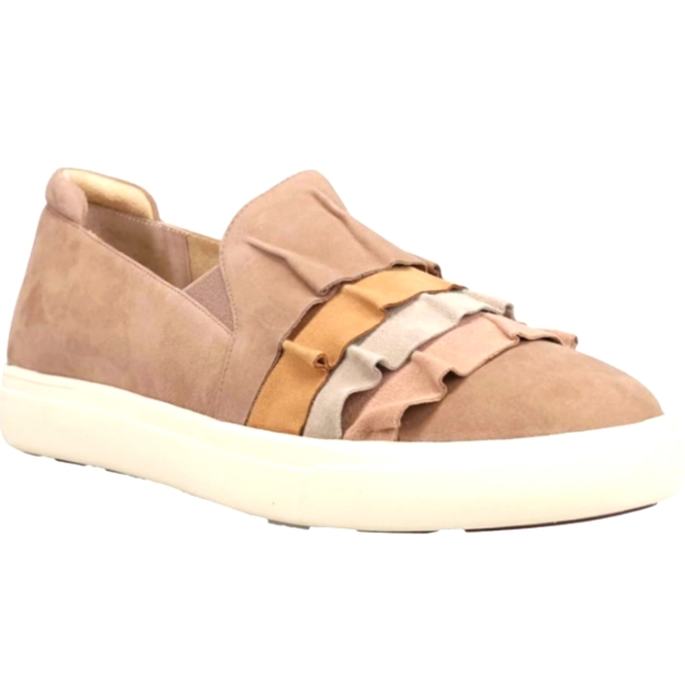 Vaneli Women's Ruffle Suede Combo